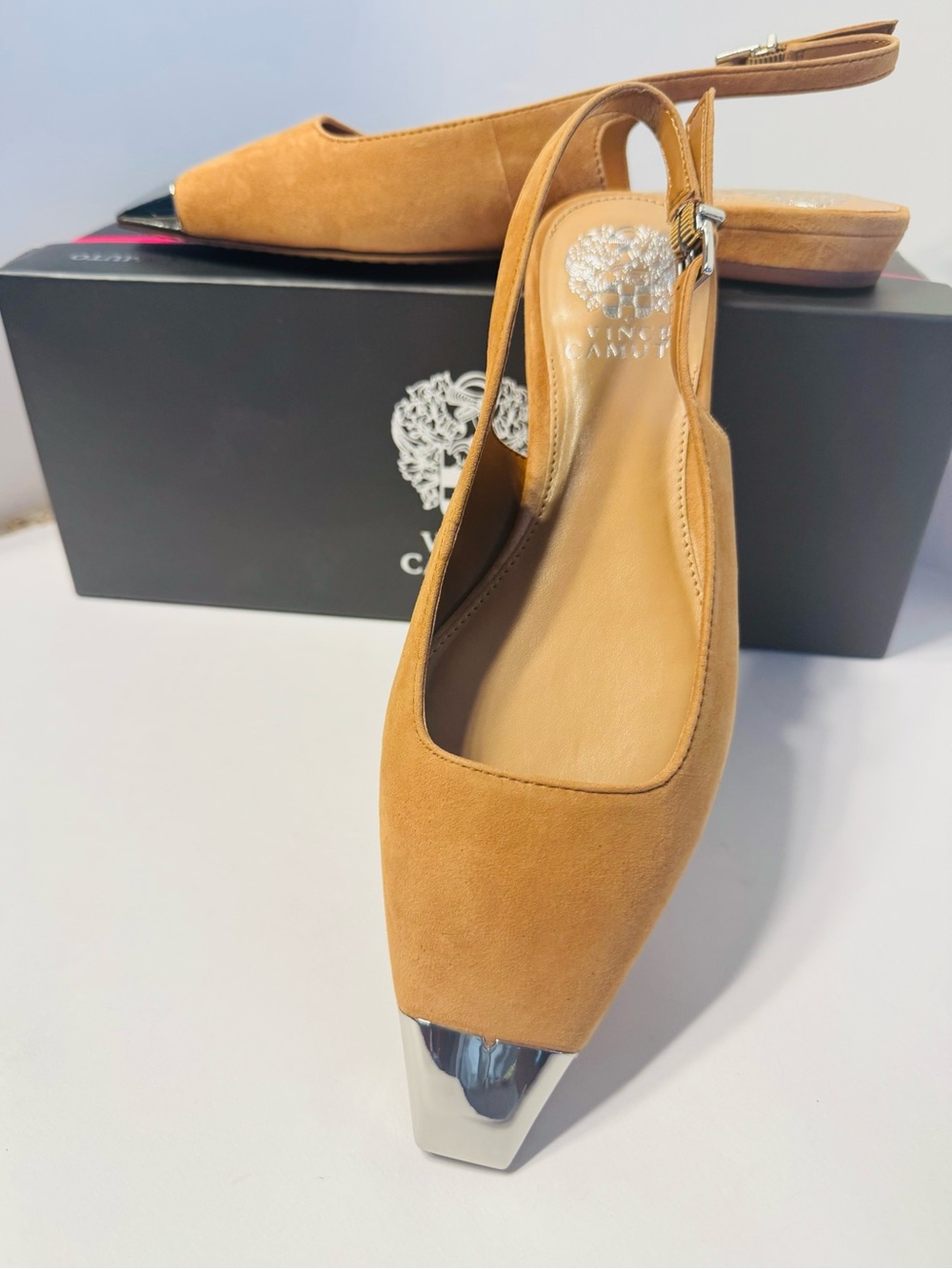 NIB Vince Camuto Tan Camel Suede Slingback Flats with Silver Toe Cap size 6.5 - Picture 2 of 7